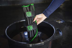 O’Cool water therapy boots for horses Soak therapy boots in a bucket